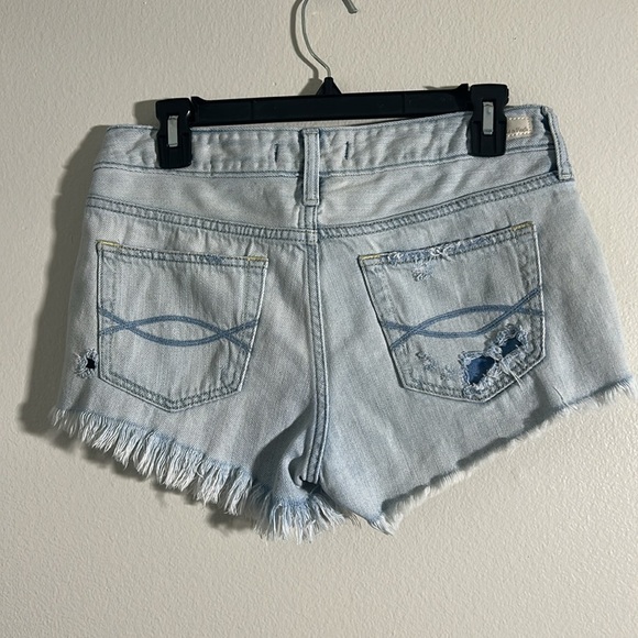 Abercrombie & Fitch Light Blue Distressed Denim Shorts - Picture 2 of 5